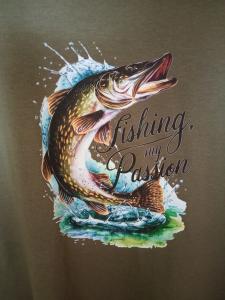 Triko pánské khaki s motivem "Štika" 4XL Triko pánské khaki s motivem "Štika" 4XL